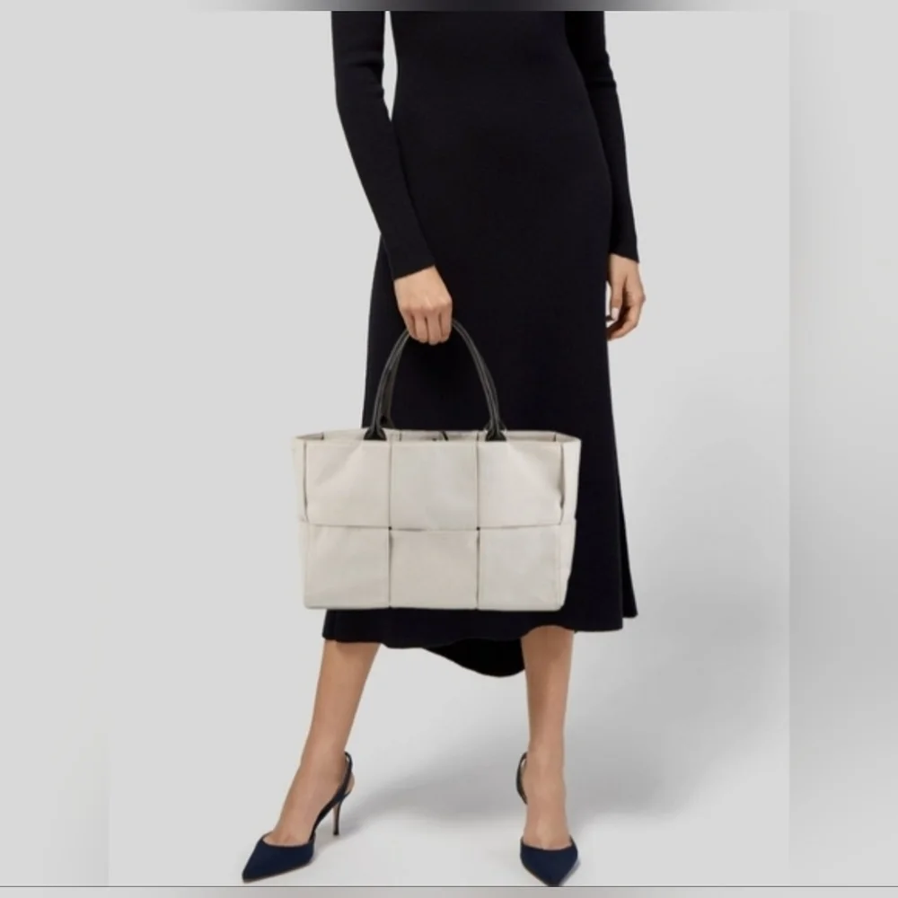 Bottega Veneta authentic bottega